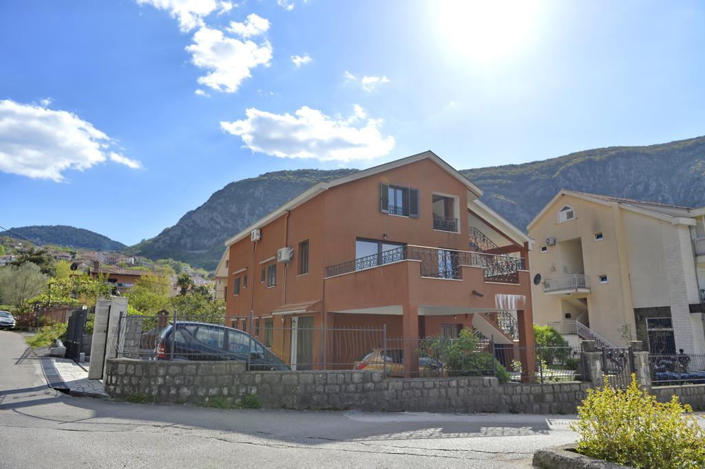 Apartment Damjan Котор Екстер'єр фото